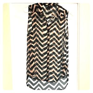 HM high low chevron black & white sheer top - sz 4